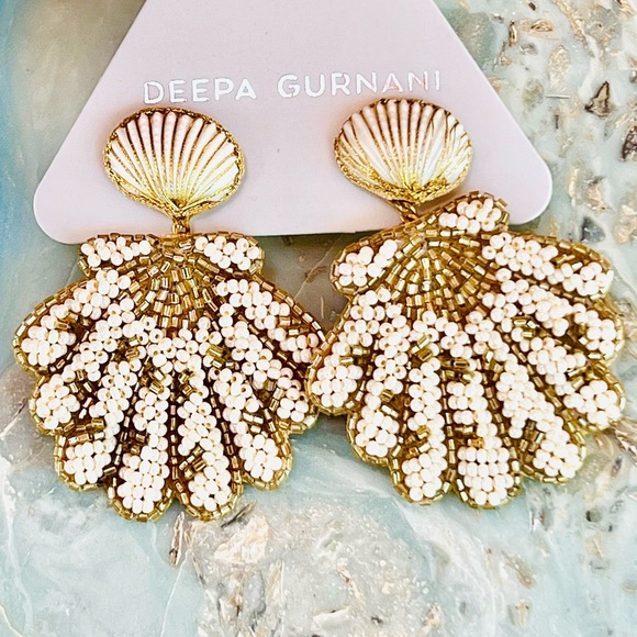 🌺🎉HP🎉🌺 NWT Deepa Gurnani Luxe Beaded Seashell Chandeliers - Picture 4 of 16